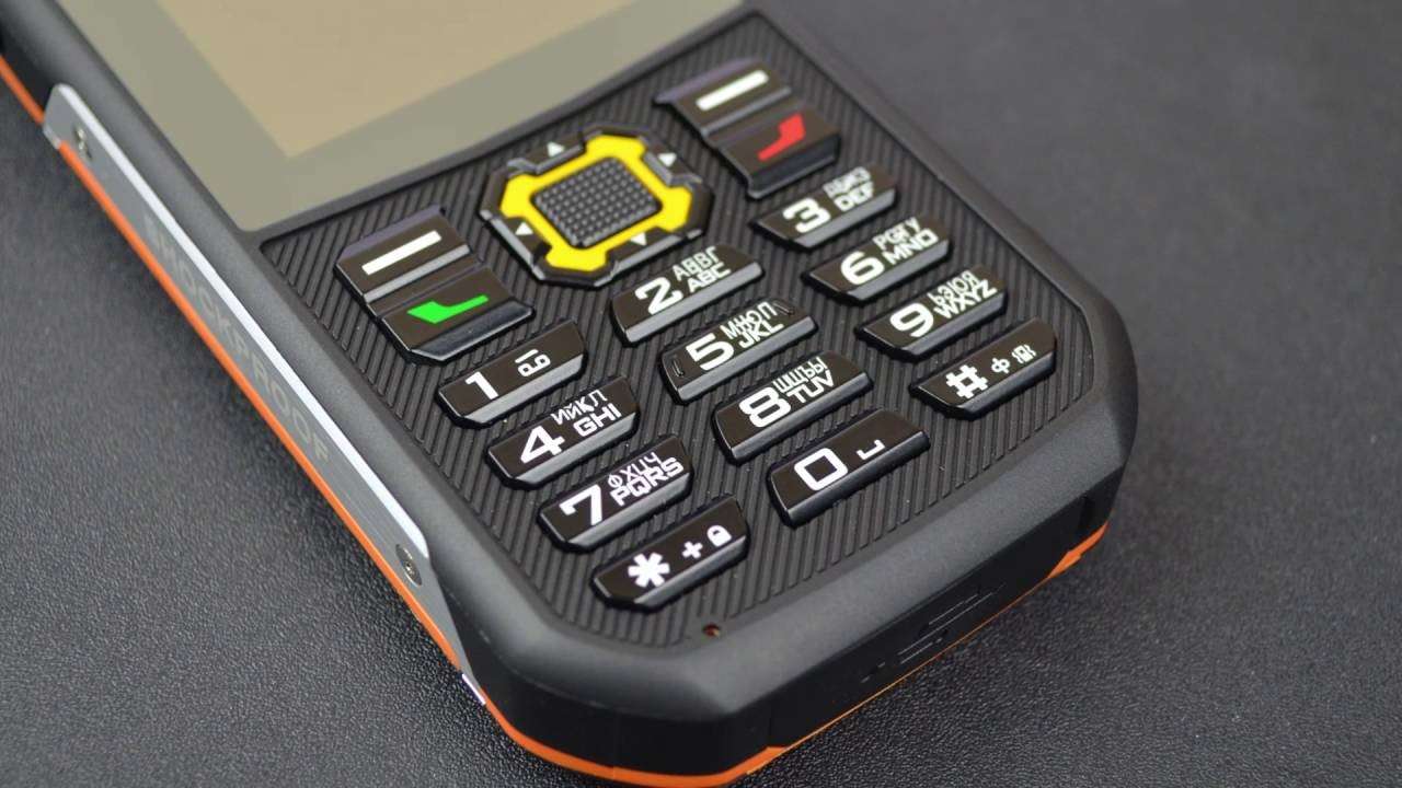 Кнопковий телефон з потужним акумулятором: ТОП-20 моделей на 2018 рік