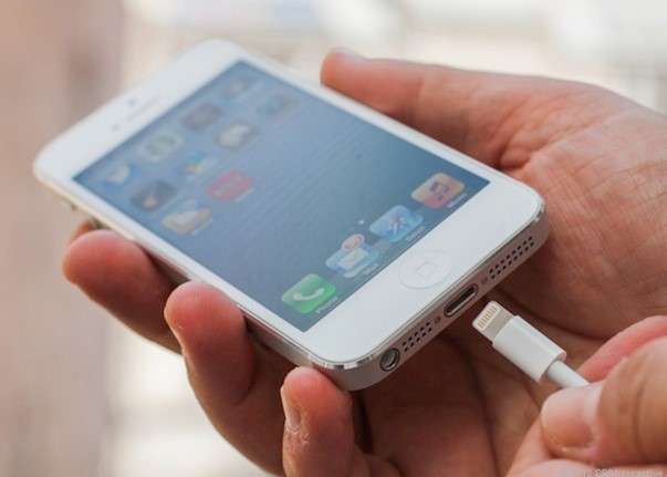iPhone 5 не включається: Рішення і причини можливої поломки