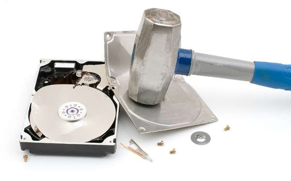 Відновлення даних з жорсткого диска: Причини неполадок і вирішення
