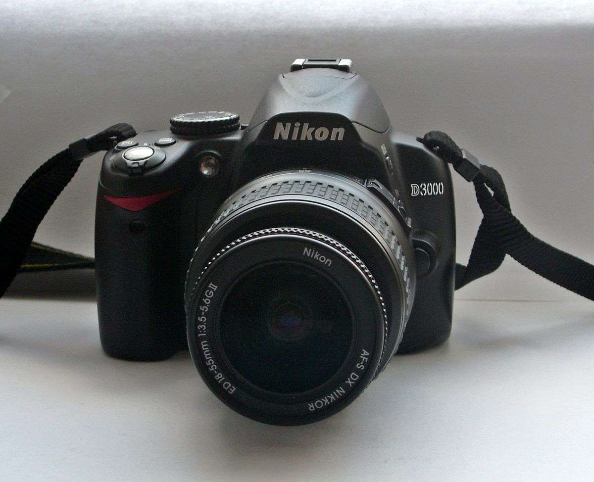 Огляд Nikon D3000. [Розумна] дзеркальна фотокамера для новачків і бувалих