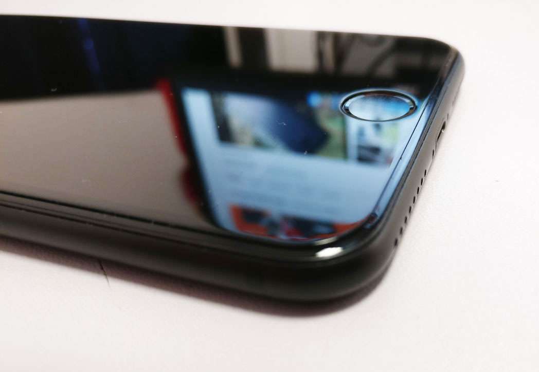 Як вибрати захисне скло на iPhone 7: огляд семи кращих варіантів