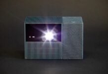 TCL PlayCube: Портативний проектор з унікальним дизайном та преміальними функціями