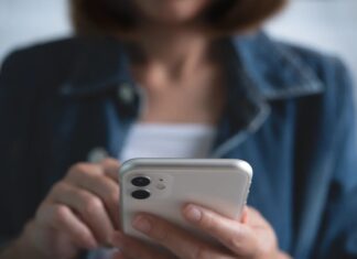 La IA ahora puede desenmascarar cuentas online anónimas con alta precisión