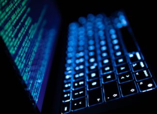 Novo malware para Mac contorna as defesas, enganando os usuários e levando-os à autoinfecção