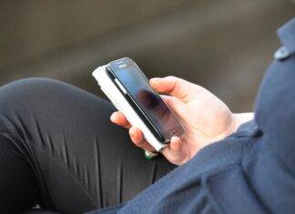 Samsung ukončuje podporu pro svůj vlastní messenger ve prospěch Google Messages