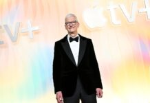 Apple объявляет о смене руководства: Тим Кук покидает пост генерального директора