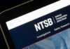 NTSB припиняє доступ до публічних документів після того, як ІІ відтворив аудіозапис катастрофи