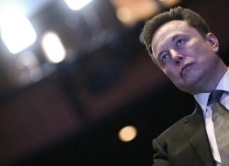Musk wspierał deportację migrantów w Wielkiej Brytanii tuż przed pierwszą ofertą publiczną SpaceX